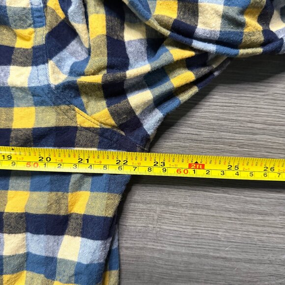 L.L. Bean Men's Scotch Plaid Flannel Shirt - Yellow/White/Navy - Picture 4 of 5